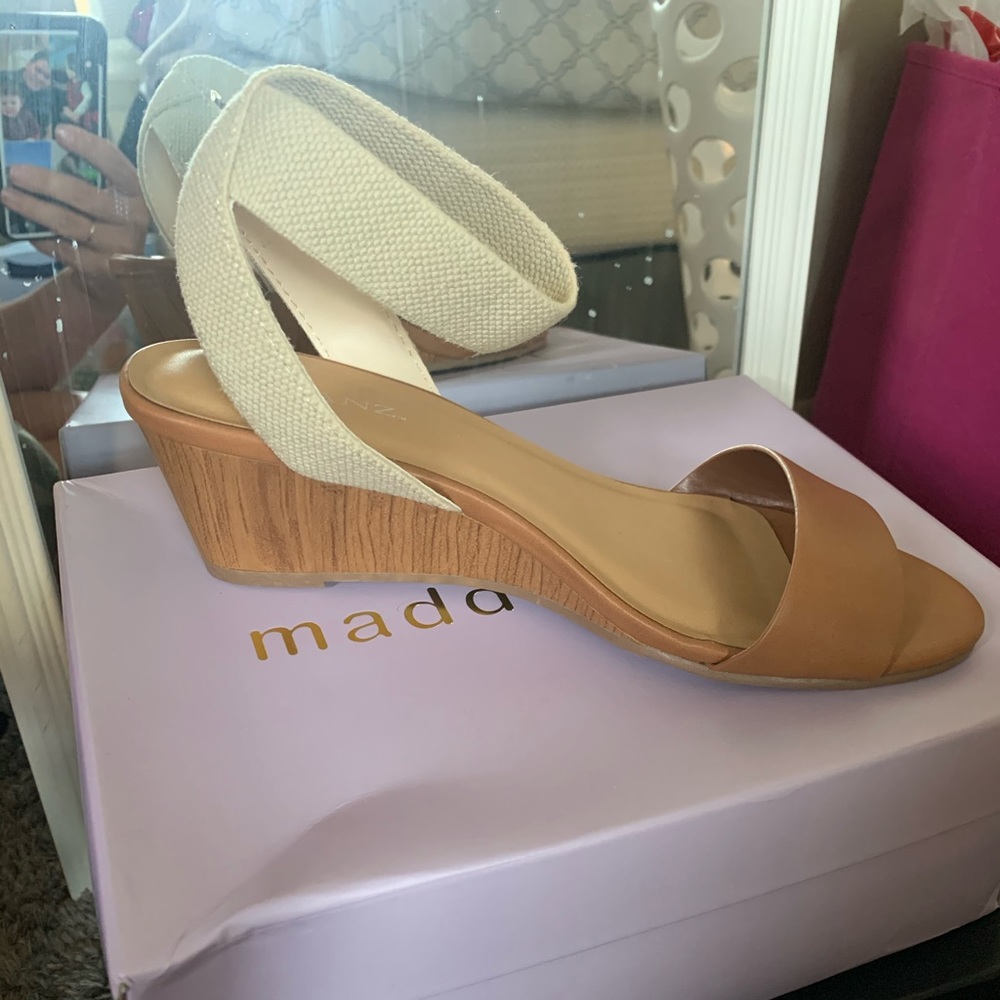 Tan wedges